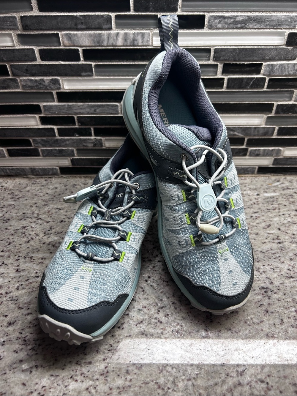 Merrell Women's Teal Blue Accentor 3 E mesh stretch Trail Sneakers size 8.5 NWOB